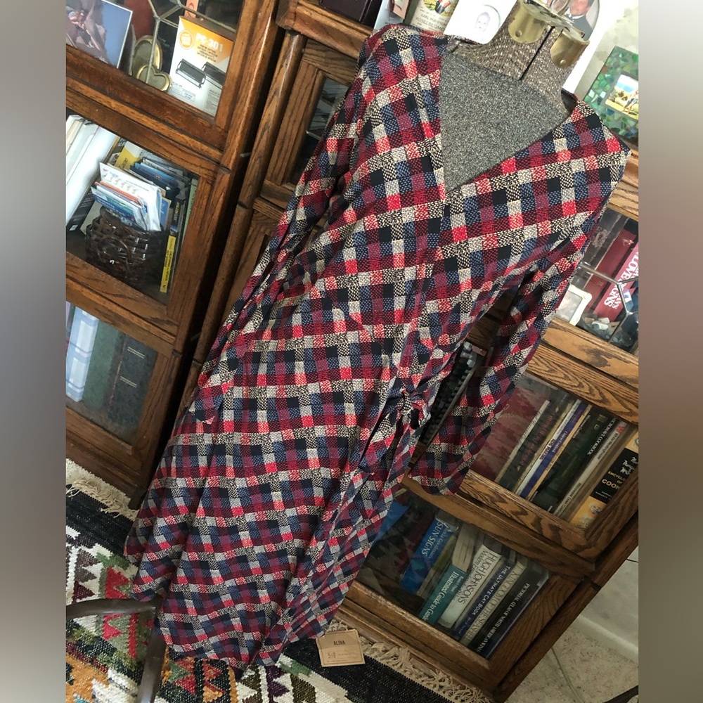 Sag Harbor wrap tie plaid stretch dress red black long sleeve v neck